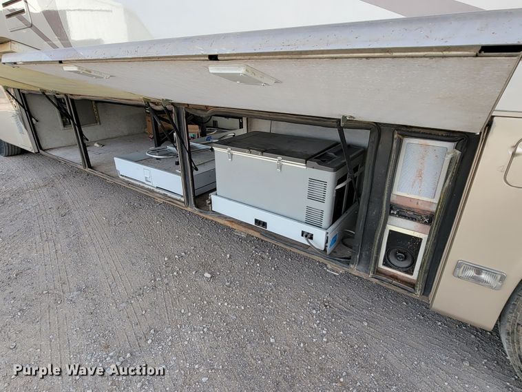 image for item HF9251 2002 Spartan K2  Travel Supreme RV