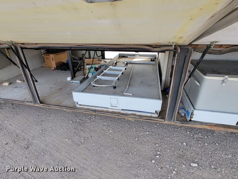 image for item HF9251 2002 Spartan K2  Travel Supreme RV