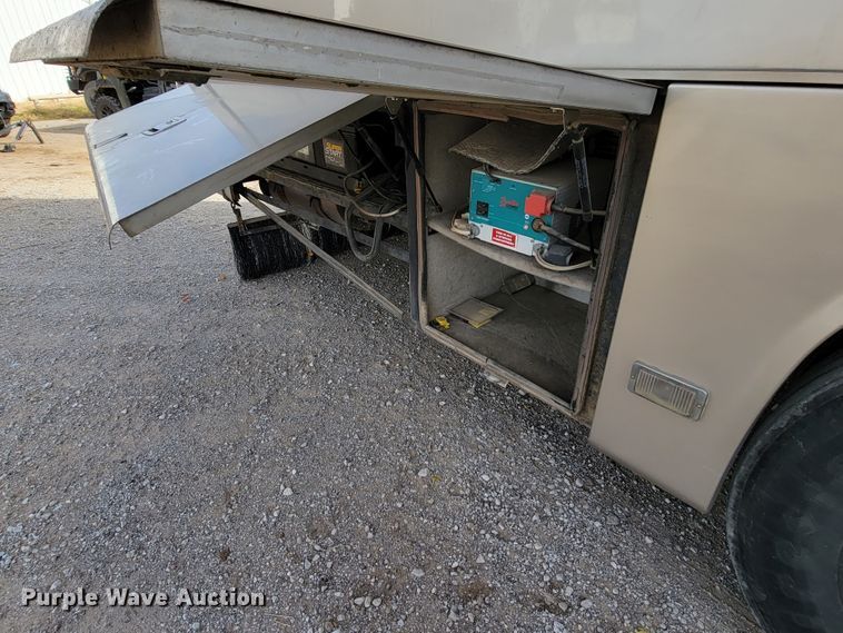 image for item HF9251 2002 Spartan K2  Travel Supreme RV