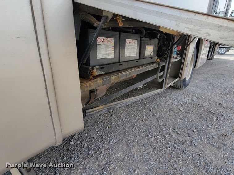 image for item HF9251 2002 Spartan K2  Travel Supreme RV