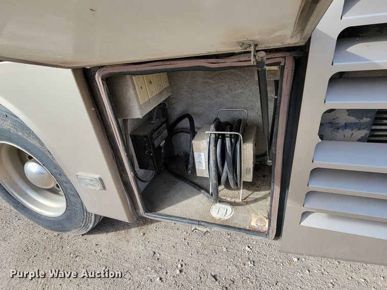 image for item HF9251 2002 Spartan K2  Travel Supreme RV