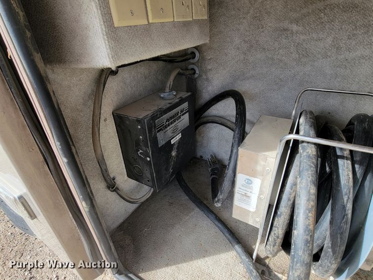 image for item HF9251 2002 Spartan K2  Travel Supreme RV