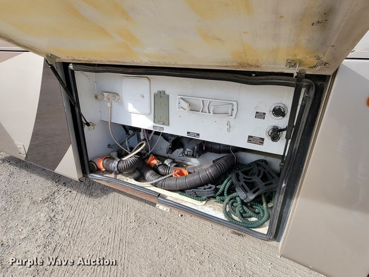 image for item HF9251 2002 Spartan K2  Travel Supreme RV