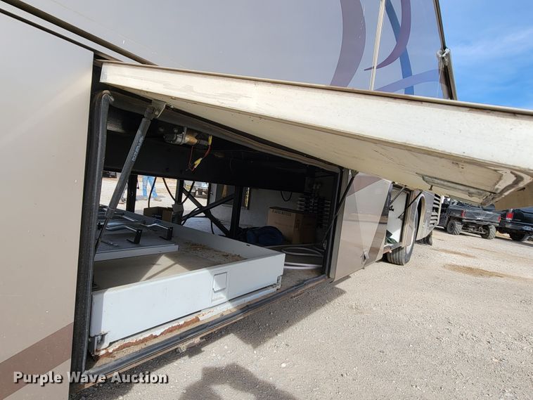 image for item HF9251 2002 Spartan K2  Travel Supreme RV