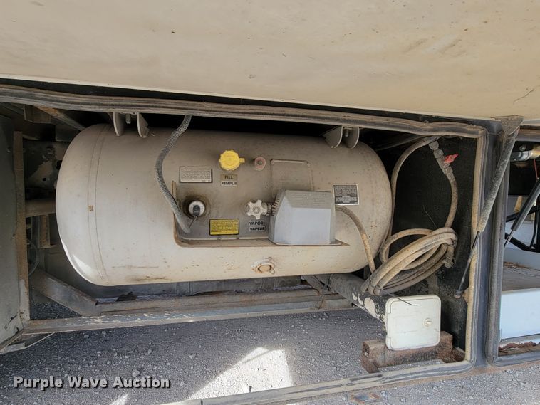 image for item HF9251 2002 Spartan K2  Travel Supreme RV