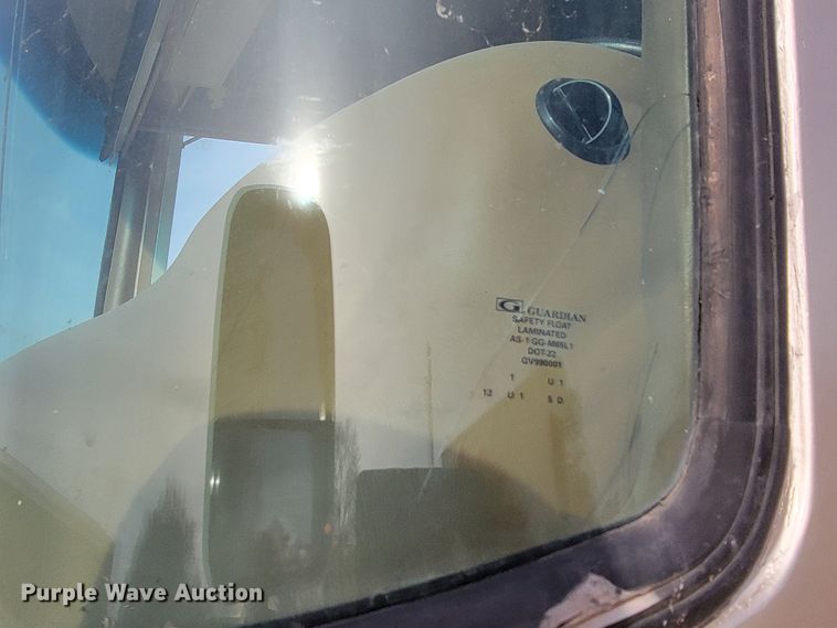 image for item HF9251 2002 Spartan K2  Travel Supreme RV