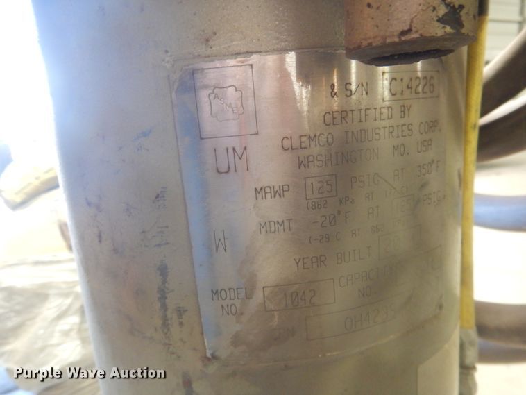 image for item HU9350 Clemco 1042  media blaster