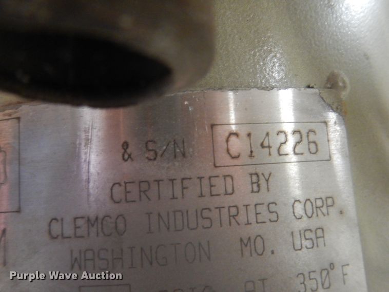 image for item HU9350 Clemco 1042  media blaster