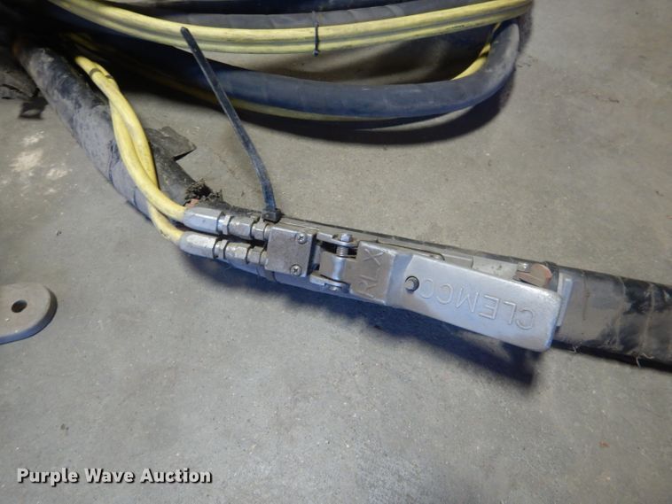 image for item HU9350 Clemco 1042  media blaster