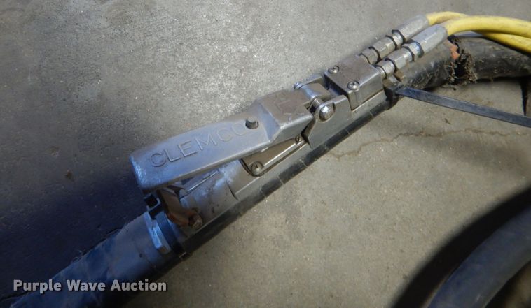 image for item HU9350 Clemco 1042  media blaster