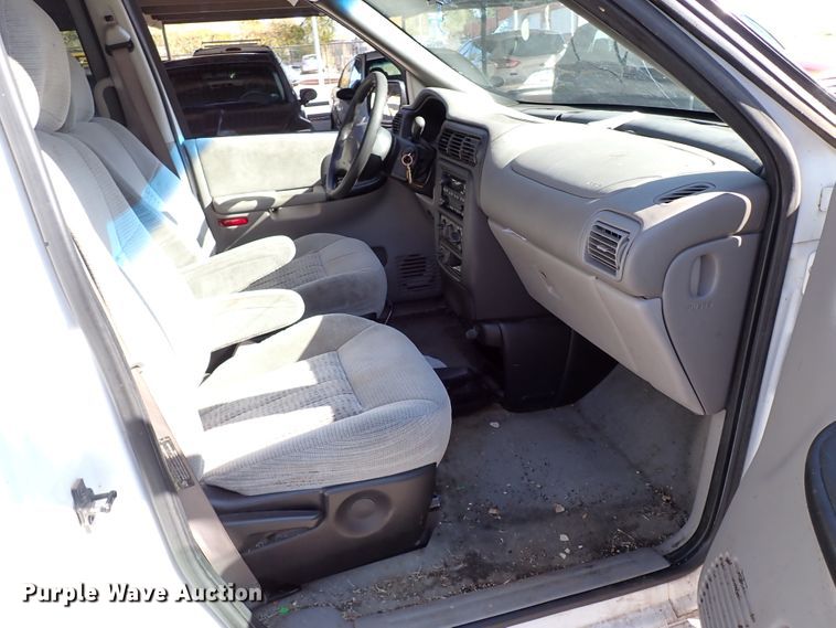 image for item IC9508 2002 Chevrolet Venture  van