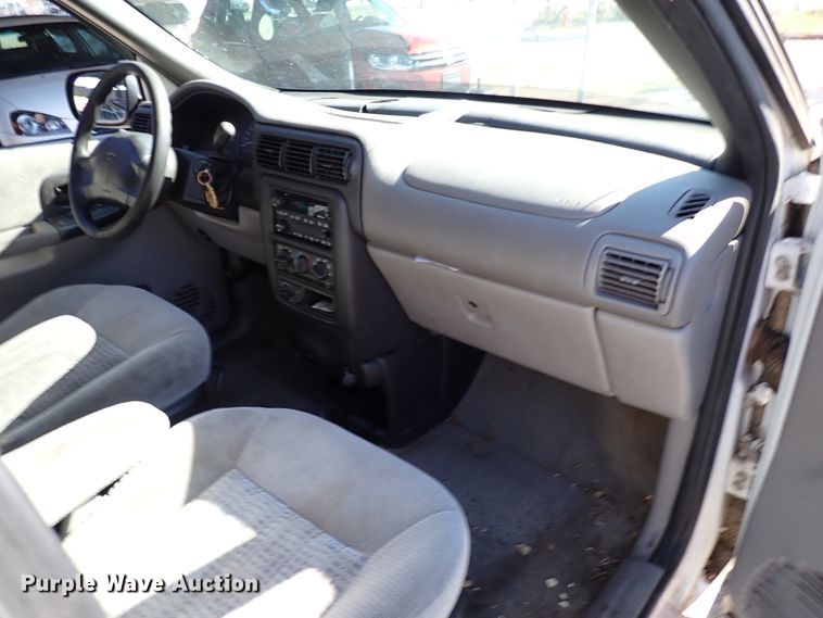 image for item IC9508 2002 Chevrolet Venture  van