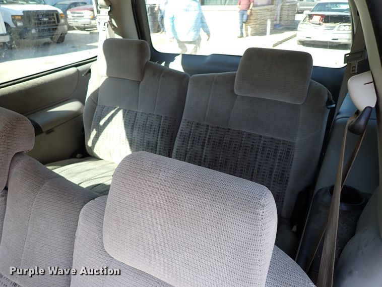 image for item IC9508 2002 Chevrolet Venture  van