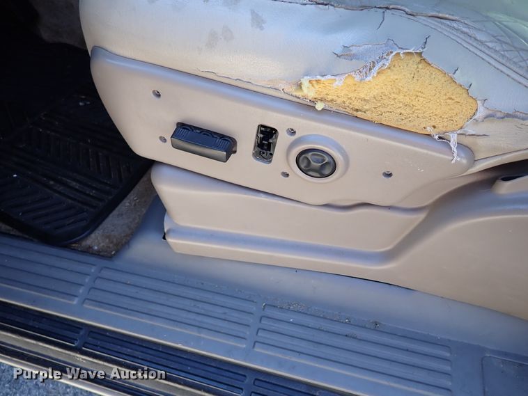 image for item IC9509 2000 Chevrolet Tahoe  SUV