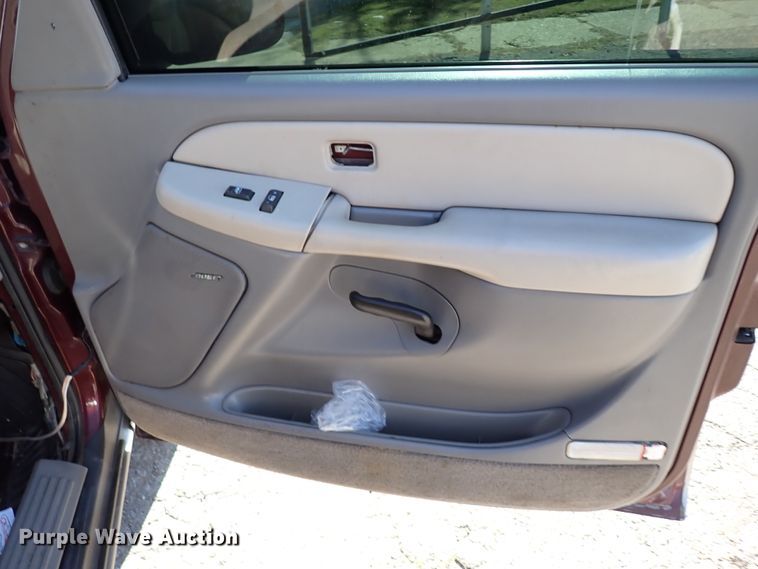 image for item IC9509 2000 Chevrolet Tahoe  SUV