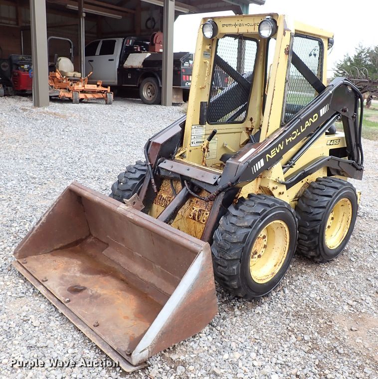 image for item IC9583 1984 New Holland L455  skid steer loader