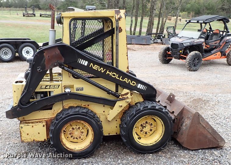 image for item IC9583 1984 New Holland L455  skid steer loader