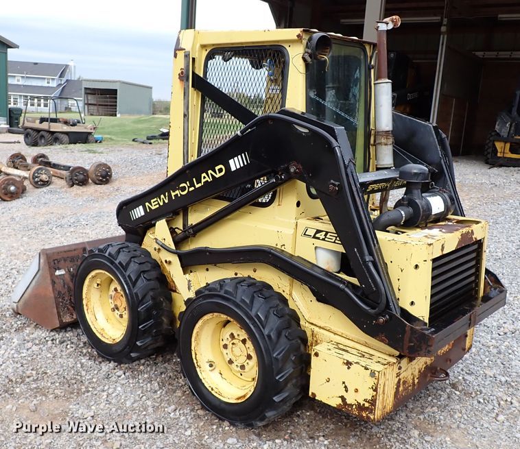 image for item IC9583 1984 New Holland L455  skid steer loader
