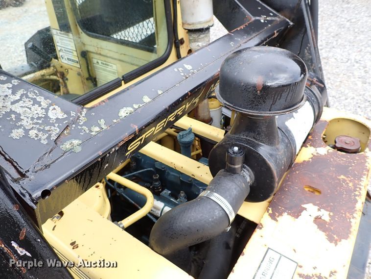 image for item IC9583 1984 New Holland L455  skid steer loader
