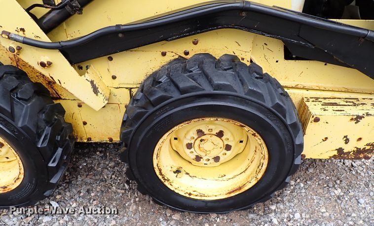 image for item IC9583 1984 New Holland L455  skid steer loader