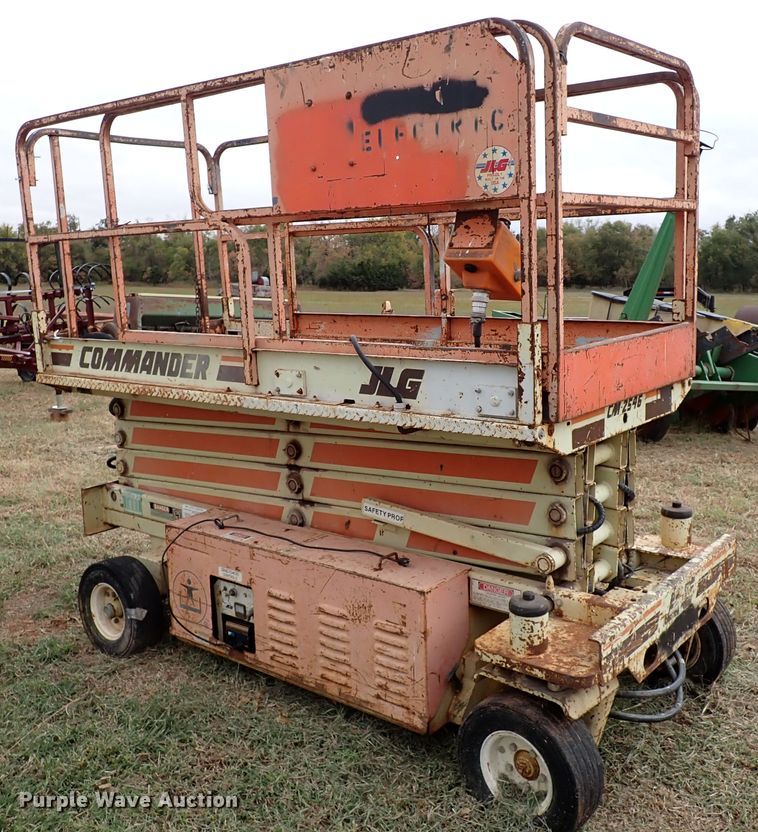 image for item IC9594 JLG Commander CM-2546  scissor lift
