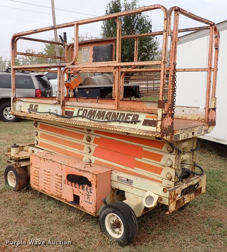 image for item IC9594 JLG Commander CM-2546  scissor lift