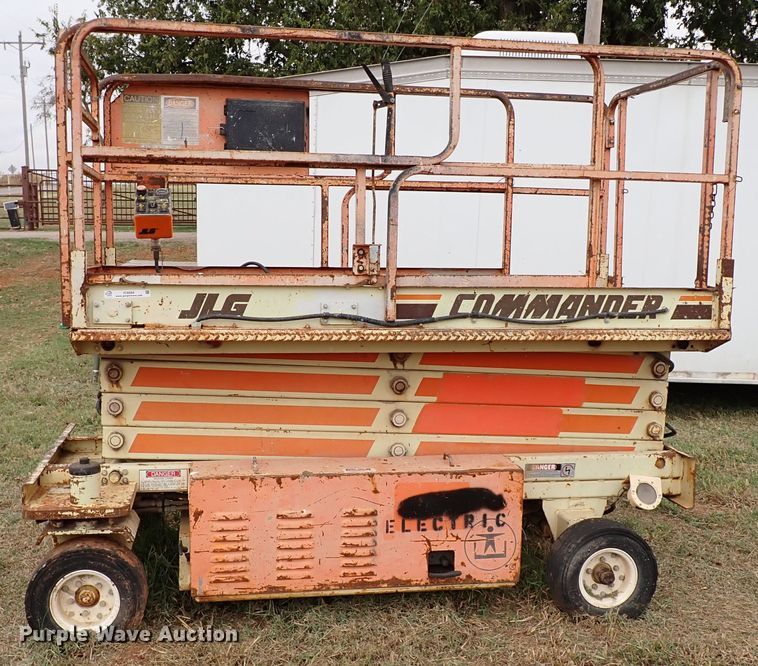 image for item IC9594 JLG Commander CM-2546  scissor lift