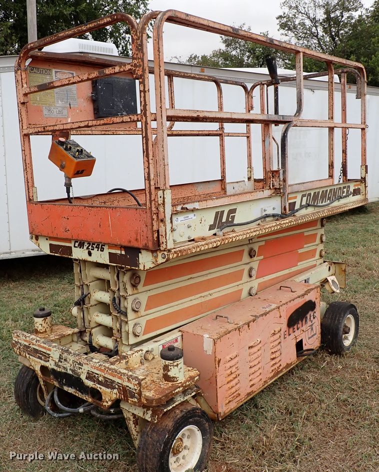 image for item IC9594 JLG Commander CM-2546  scissor lift