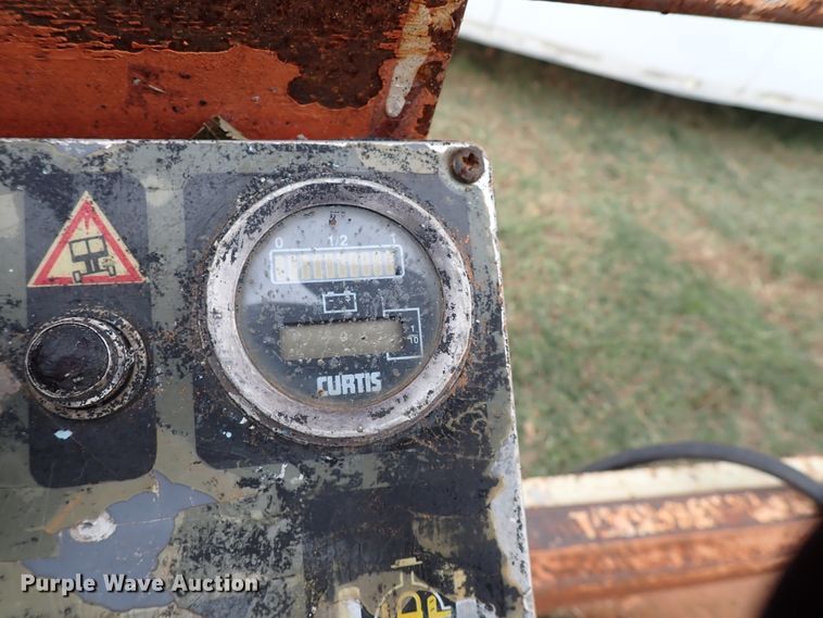 image for item IC9594 JLG Commander CM-2546  scissor lift