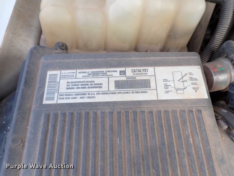image for item IC9683 2003 GMC Sierra  pickup truck