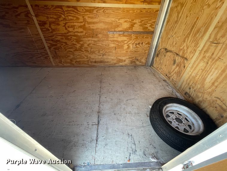 image for item ID9578 2001 Haulmark K714RT-WT  enclosed cargo trailer