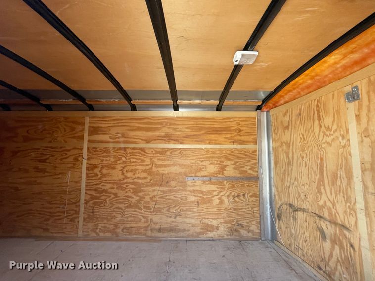 image for item ID9578 2001 Haulmark K714RT-WT  enclosed cargo trailer