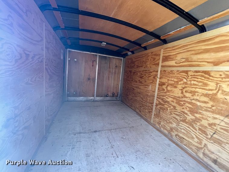 image for item ID9578 2001 Haulmark K714RT-WT  enclosed cargo trailer
