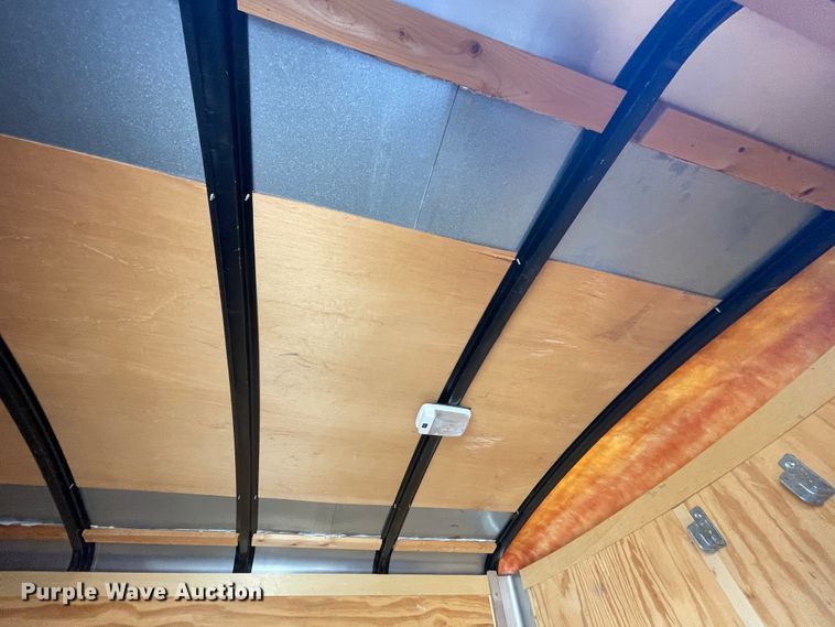 image for item ID9578 2001 Haulmark K714RT-WT  enclosed cargo trailer