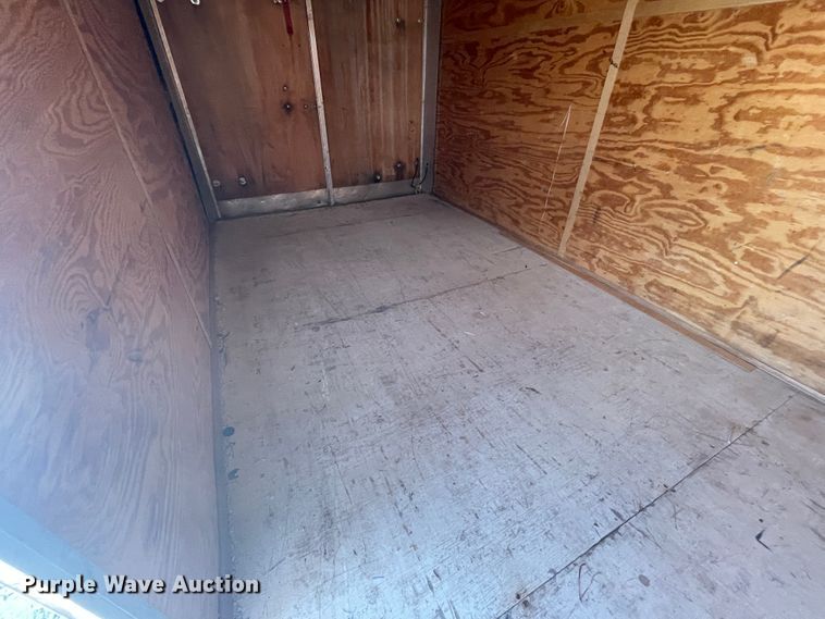 image for item ID9578 2001 Haulmark K714RT-WT  enclosed cargo trailer