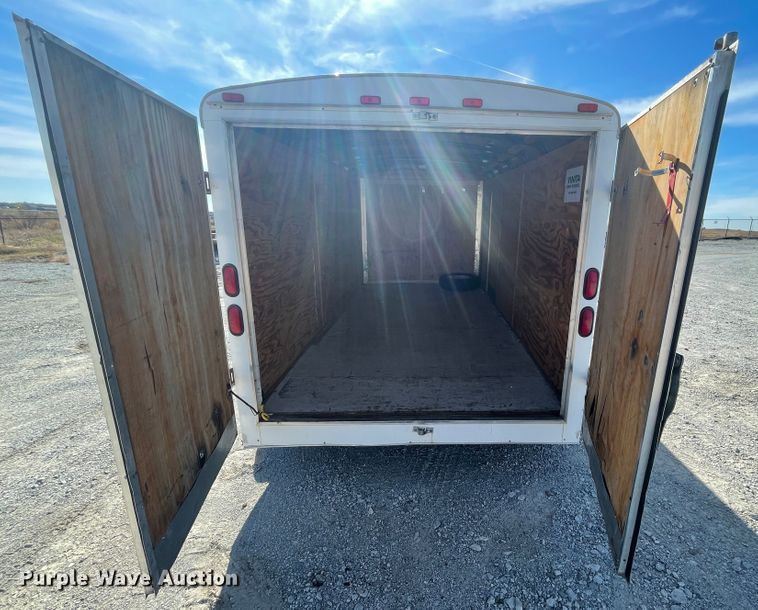 image for item ID9578 2001 Haulmark K714RT-WT  enclosed cargo trailer