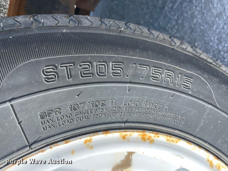 image for item ID9578 2001 Haulmark K714RT-WT  enclosed cargo trailer