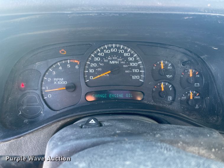 image for item ID9589 2003 GMC Sierra 1500  pickup truck