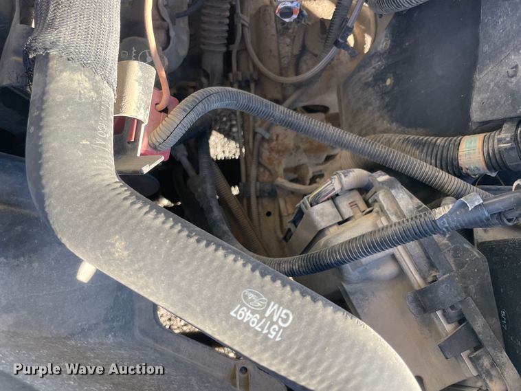 image for item ID9589 2003 GMC Sierra 1500  pickup truck