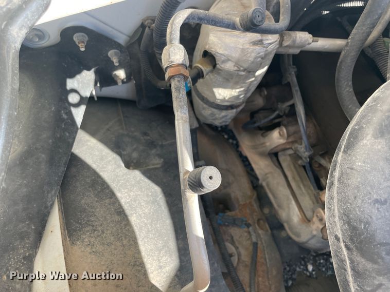 image for item ID9589 2003 GMC Sierra 1500  pickup truck