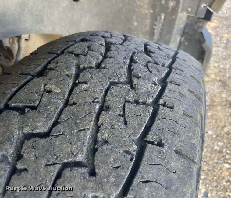 image for item ID9589 2003 GMC Sierra 1500  pickup truck