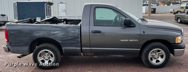 image for item IJ9502 2003 Dodge Ram 1500  pickup truck