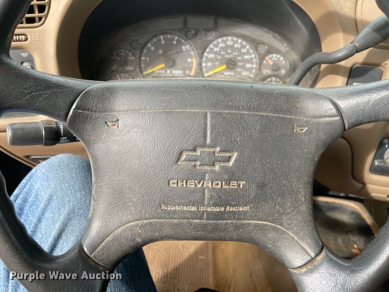 image for item IJ9503 1998 Chevrolet S10  Ext. Cab pickup truck