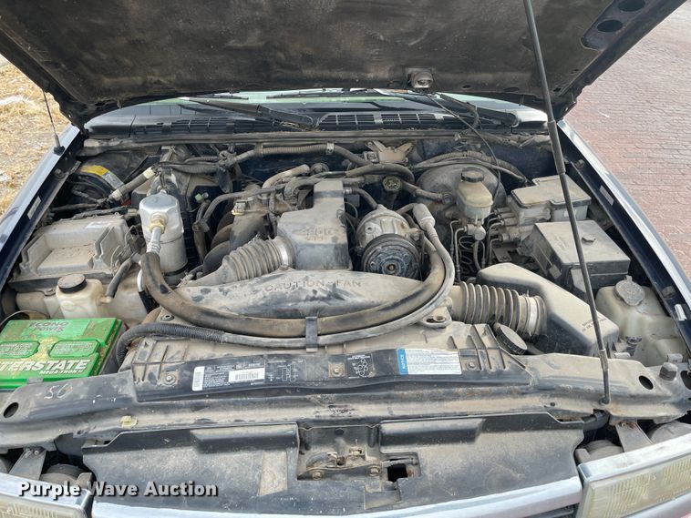 image for item IJ9503 1998 Chevrolet S10  Ext. Cab pickup truck