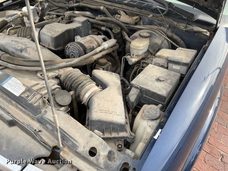 image for item IJ9503 1998 Chevrolet S10  Ext. Cab pickup truck