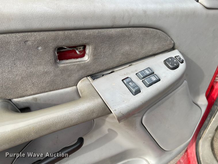 image for item IJ9504 2000 Chevrolet Silverado 1500  Ext. Cab pickup truck