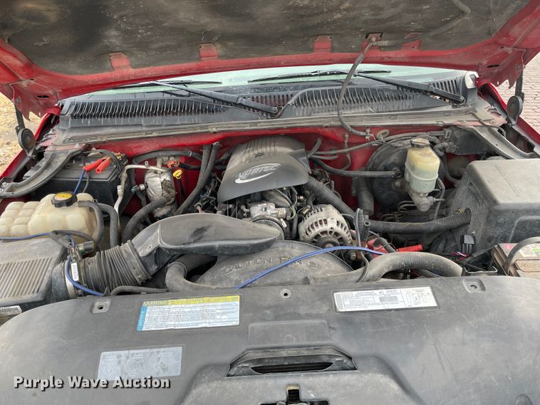 image for item IJ9504 2000 Chevrolet Silverado 1500  Ext. Cab pickup truck