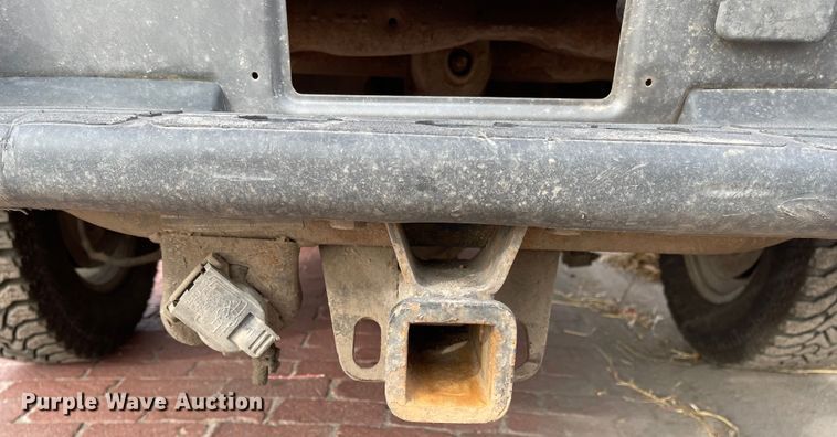 image for item IJ9504 2000 Chevrolet Silverado 1500  Ext. Cab pickup truck