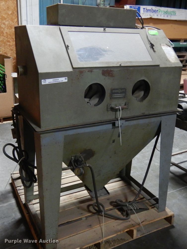 Econoline RA42X24 sandblaster in Mount Pleasant, IA Item IO9504 sold
