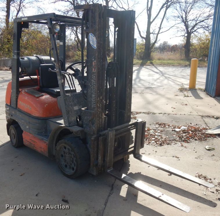 image for item IO9521 Toyota 42-6FGCU25  forklift